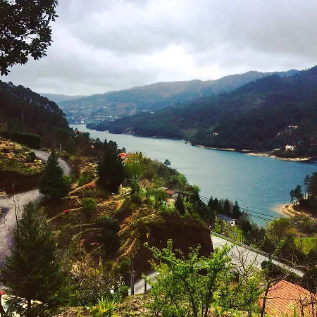Apartamento Vale De Azereiros