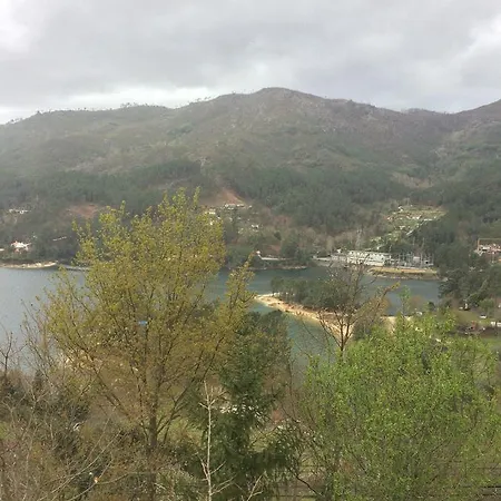 Vale De Azereiros